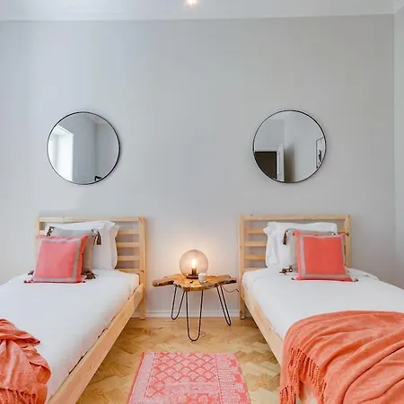 Spacious Apts In Praca Francisco Appartamento Lisbona